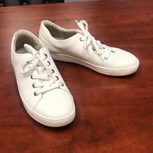 White Naturalizer lace up shoes